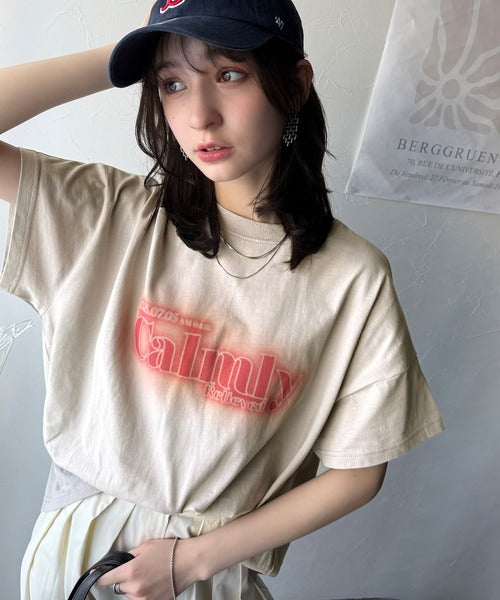 1枚で着映える。平和グラフィックスプレー風ロゴ半袖Tシャツ(オーバーサイズ） ce1050270
