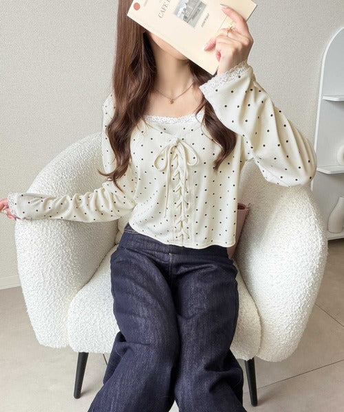 【mily bilet】一枚で決まる大人フェミニンスタイル。 レースドッキングリボンデザイントップス ドット mi1029199