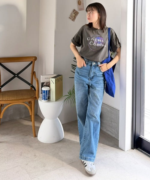 《JaVaジャバコラボ》遊びと余裕をこの1枚で。コットン100％コンパクトグラフィックロゴTEE（半袖） jv1050367