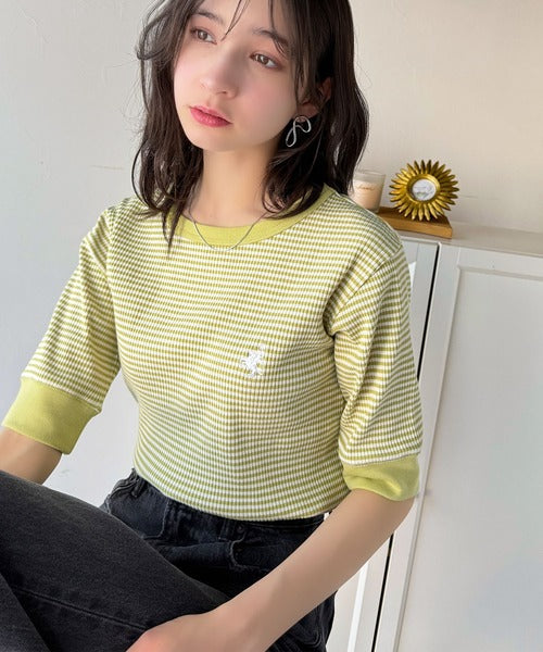 大人可愛いの新定番。袖リンガーボートネック胸刺繍ボーダーTシャツ（半袖） ce1260419