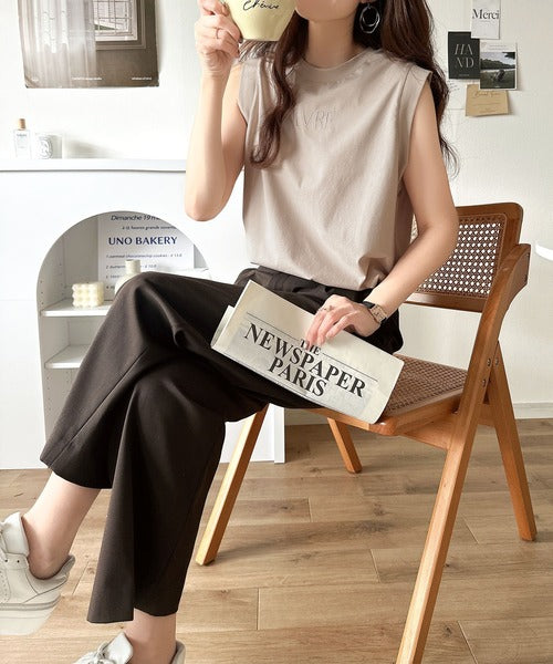 春夏コーデの主役！シルケット胸元刺繍サイド裾スリット入りノースリーブカットソー ce1020199
