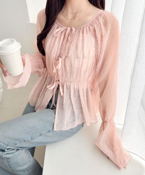 【mily bilet】1枚で2通り。透け感×チェックで、甘さをほどよく。前後2wayシアーチェックブラウス mi1359032