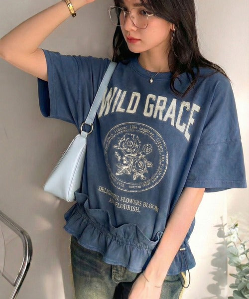 【mily bilet】甘辛バランスが叶う！綿100％ゆるシルエット裾ドロストフリルプリントTシャツ mi1329075