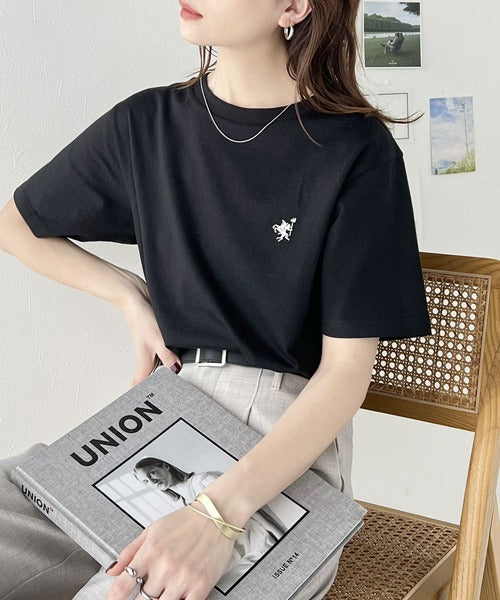 《Javaジャバコラボ》【sustaina+】大人の上級シンプル。滑らか綿100％ワンポイント刺繍Tシャツ jv1260113