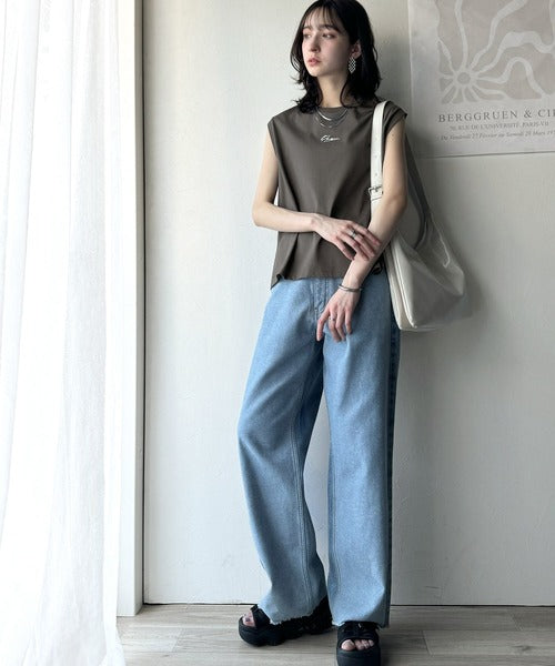 接触冷感♪大人カジュアルを格上げ！胸元ワンポイント刺繍ノースリーブトップ ce1050275