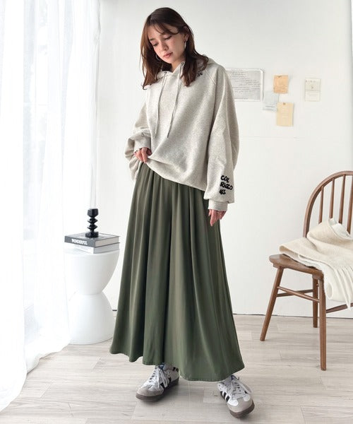 さらり、軽やか。リラックスstyleキマる。レーヨン素材ウエストギャザーフレアシルエットワイドパンツ ce1015084