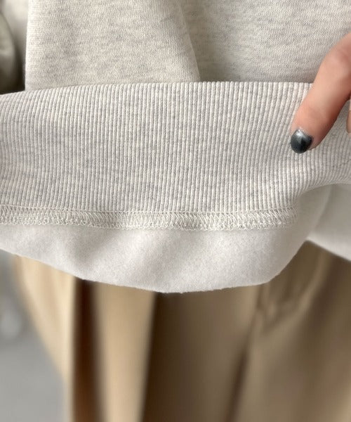 《JaVa ジャバコラボ》微配色刺繍の上品ロゴデザイン。刺繍カレッジロゴ裏起毛スウェット jv1330040