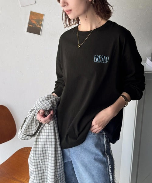 纏うだけで、洒落感アップデート◎綿100％ニュースペーパーロゴプリントオーバーサイズTシャツ ce1330046