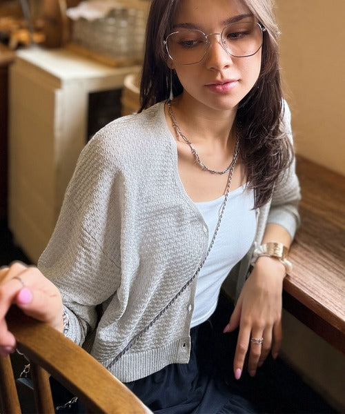 【mily bilet】抜け感とキラ感、どっちも欲張るのが正解◎箔プリントメッシュショート丈Vネックカーディガン(長袖) mi1259016