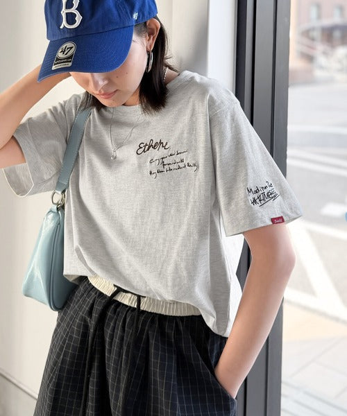 前後ダブル刺繍で、後姿だってぬかりなくかわいい♪ 綿100％グラフィック飛び刺繍Tシャツ (半袖) ce1260546