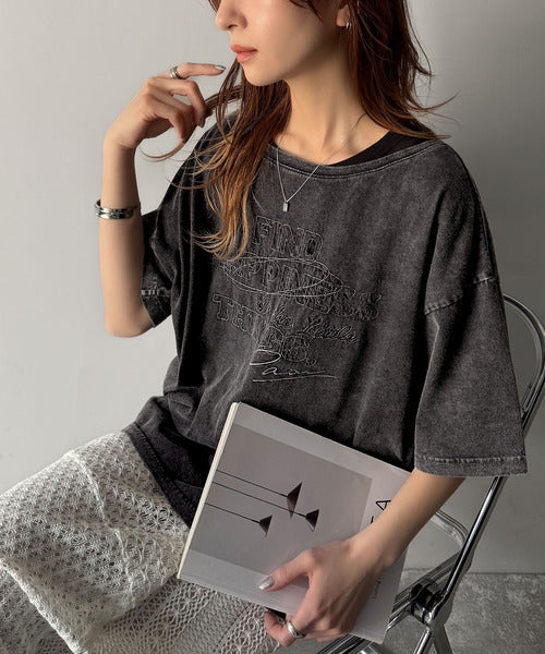 綿100%メンズライクヴィンテージウォッシュ☆前後2way刺繍ワイドネックTシャツ ce1260421