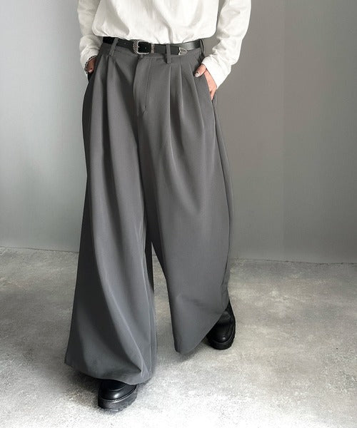 「美しさはタックから。」3タックY2Kスーパーワードスラックス／Three-Tuck Y2K Super Wide Trousers co1150005