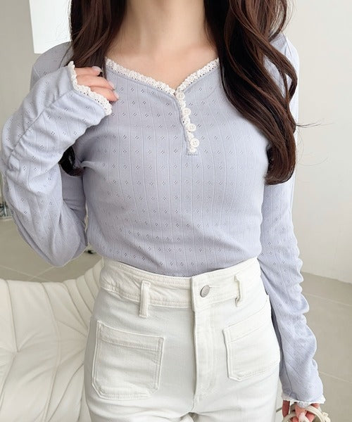 【mily bilet】華やかさと可愛さを1枚で。花柄レース使い袖ギャザーヘンリーカットソー mi1019106