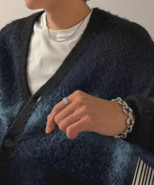 グラデーションボーダー柄Vネックニットカーディガン／Gradient Stripe V-Neck Cardigan co1150120