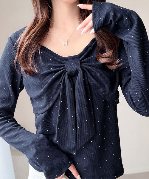【mily bilet】甘めディテールを、大人っぽく纏う。主役級の可愛さ♪テレコリブ素材立体ドットリボンスクエアネックトップス（長袖） mi1359085