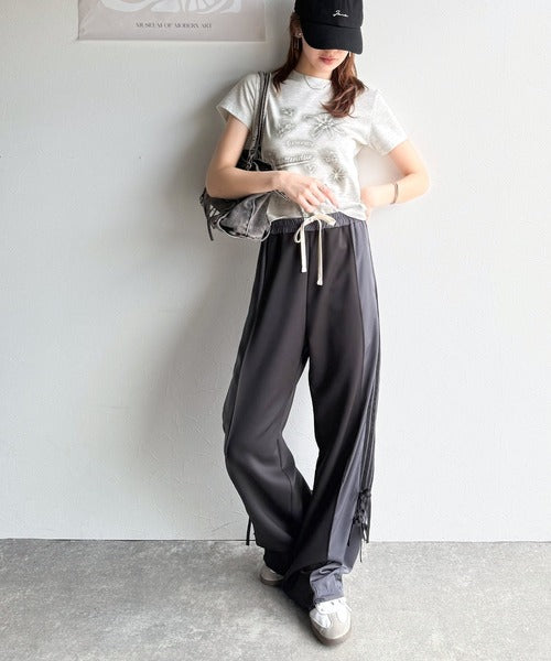 【mily bilet】大人可愛い最旬プリント柄。スプレーライクプリントコンパクトTシャツ（半袖） mi1329024