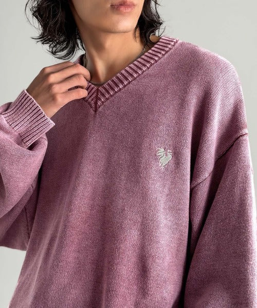 【Classical Origin】「自分ウケ最強。」綿100％刺繍入りピグメント加工Vネックセーター／Pigment-Dyed 100% Cotton Embroidered V-Neck Sweater co0780016