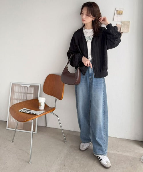 こんなの欲しかった！を叶える一着。羽織りやすくて、主役級。フリルジャガードVネックカーディガン（長袖） ce1350032