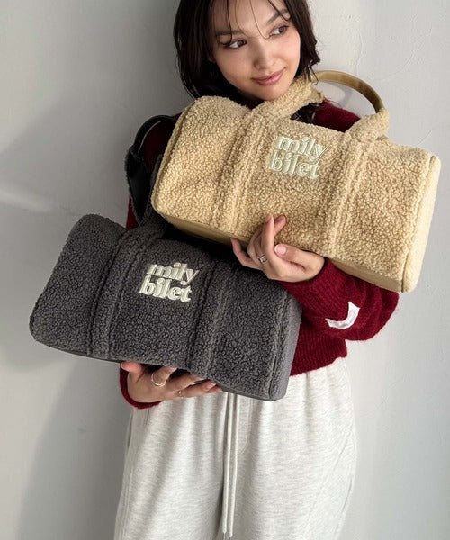 【mily bilet】ふわもこ感がたまらない主役バッグ♪ロゴ刺繍ボアボストンバッグ mi1179067