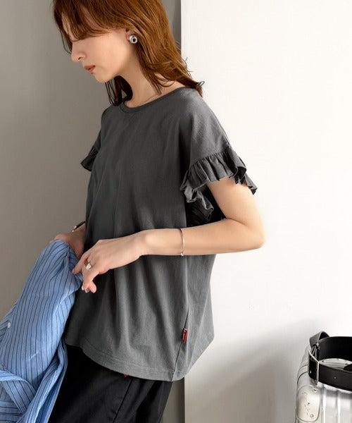 《JaVaジャバコラボ》着るだけで主役級。綿100％バック箔プリント袖フリルTシャツ（半袖） jv1330104