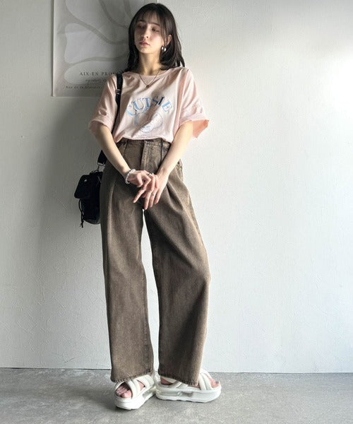 毎日のスタイルを楽しく彩る。前後2way裾ドロストフルーツグラフィックTシャツ ce1050269