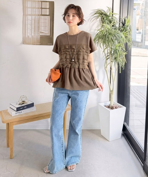 甘さを仕込む、大人の余裕。綿100％シルケット加工×シアーフリル切替オーバーサイズペプラムTシャツ（半袖） ce1410008