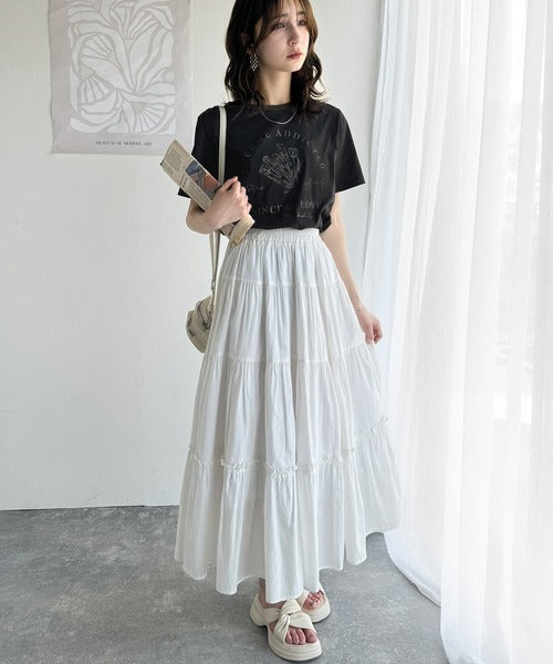トレンドのディテールが魅力。シルケットフラワーカーブロゴリンガー半袖Tシャツ ce1020196
