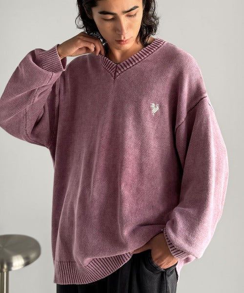 【Classical Origin】「自分ウケ最強。」綿100％刺繍入りピグメント加工Vネックセーター／Pigment-Dyed 100% Cotton Embroidered V-Neck Sweater co0780016