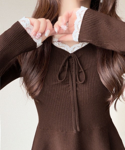 【mily bilet】甘さをひとさじ、華やぐ大人ガーリー。レースレイヤード風ギャザーリボンペプラムニット（長袖） mi1359060