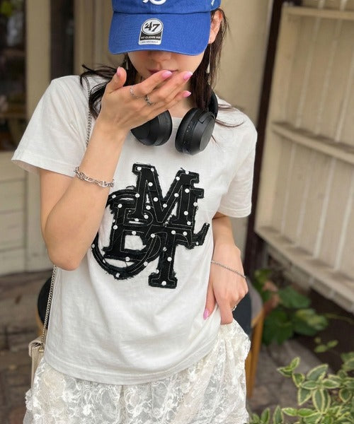 【mily bilet】遊び心を忍ばせておしゃれを一新。デニムフリンジワッペン使いTシャツ mi1329037