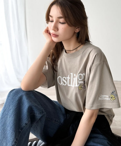 ナチュラルな中に、さりげない華。綿100％ロゴ×フラワー刺繍ビッグTシャツ（半袖） ce1260485