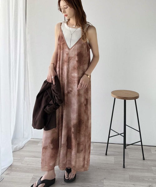 そよ風シフォン♪ふわり柔らかシルエットで“涼”を着回す。前後2wayチュールレイヤードロングキャミワンピース（ブラック＆マーブル柄） ce1240090