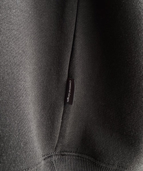 【Classical Origin】「フードの存在感。」裏起毛ロゴ＆スタッズ使いプルパーカー／Brushed Lining Logo＆Stud Accents Pullover Hoodie co1150071