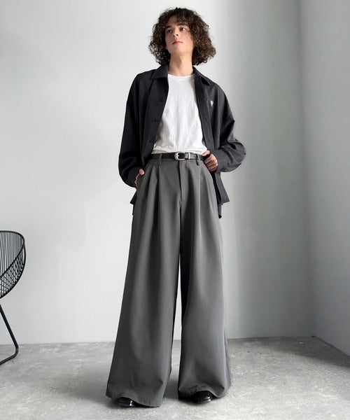 「美しさはタックから。」3タックY2Kスーパーワードスラックス／Three-Tuck Y2K Super Wide Trousers co1150005