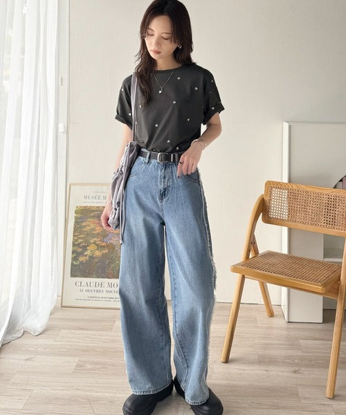 《JaVaジャバコラボ》春夏のカジュアルに、大人の“可愛い”をプラス。ミニハート刺繍Tシャツ（半袖） jv1010470