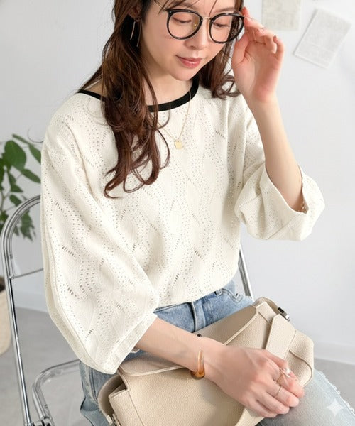 さりげない配色で、一枚でサマになる。配色7分袖ジャガードトップス ce1050377