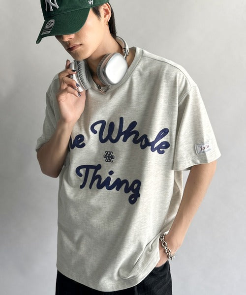《JaVaジャバコラボ》“トレンドを纏う”コード刺繍ロゴ半袖Tシャツ(オーバーサイズ) jv1329032