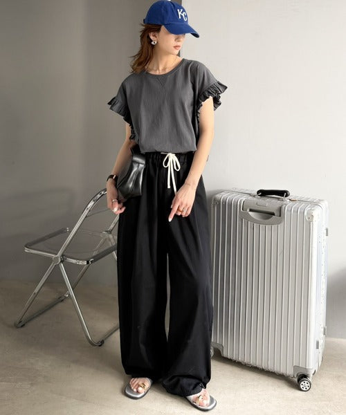 《JaVaジャバコラボ》着るだけで主役級。綿100％バック箔プリント袖フリルTシャツ（半袖） jv1330104