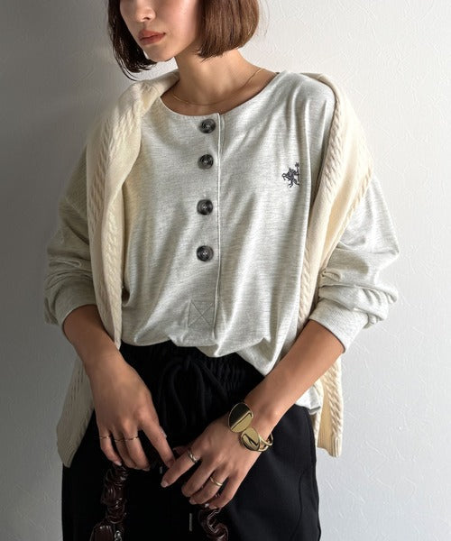 着回し力抜群♪リラックスシルエットで程よい抜け感◎胸刺繍ヘンリーネックトップス ce1020324