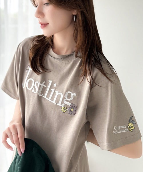 ナチュラルな中に、さりげない華。綿100％ロゴ×フラワー刺繍ビッグTシャツ（半袖） ce1260485
