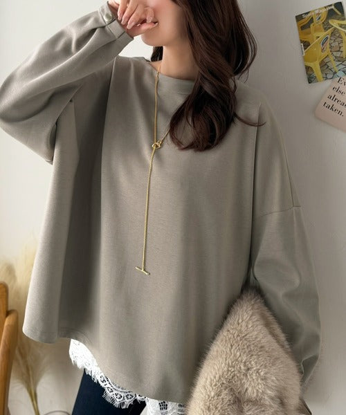 一枚で、品よく華奢見え。袖タック×マットゴールドボタン使い ボートネックポンチ素材プルオーバー（長袖） ce1260639