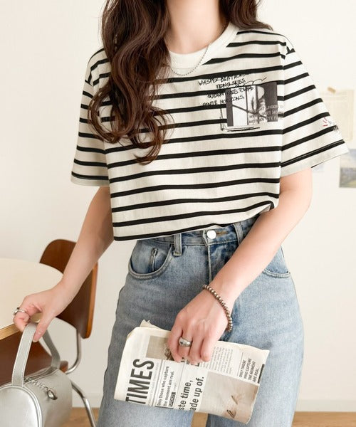 ラフでも品格、シンプルでも存在感。オーガニックコットン混 綿100％ グラフィック飛び刺繍フォトTシャツ（半袖） ce1260537