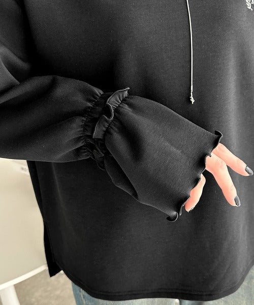 ワンポイントで魅せる大人可愛い。ワンポイントロゴ刺繍キャンディースリーブダンボールニットカットソー(長袖) ce1110110