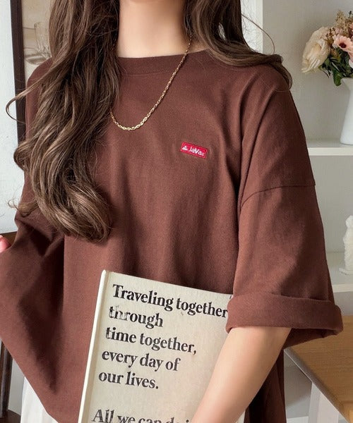 《JaVaジャバコラボ》背中で語る。綿100％バックグラフィック刺繍Tシャツ（半袖） jv1050357