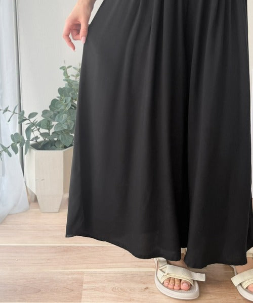 さらり、軽やか。リラックスstyleキマる。レーヨン素材ウエストギャザーフレアシルエットワイドパンツ ce1015084
