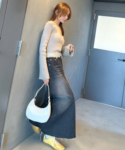 デコルテ美人を叶える、大人の上品アイテム♪ボートネックリブニットトップス（長袖） ce1260447