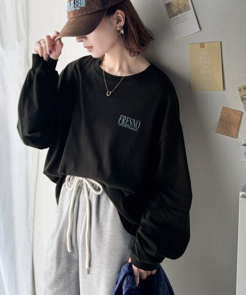 纏うだけで、洒落感アップデート◎綿100％ニュースペーパーロゴプリントオーバーサイズTシャツ ce1330046
