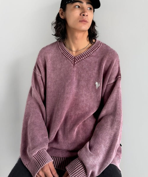 【Classical Origin】「自分ウケ最強。」綿100％刺繍入りピグメント加工Vネックセーター／Pigment-Dyed 100% Cotton Embroidered V-Neck Sweater co0780016