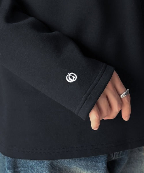 《Classical Origin》首元と袖口で魅せる、大人のゆるT。ダンボール素材ドット釦ヘンリーネックTシャツ（長袖） co1010058