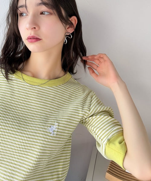 大人可愛いの新定番。袖リンガーボートネック胸刺繍ボーダーTシャツ（半袖） ce1260419